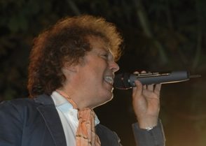 LUCIO CANTA BATTISTI  – in tour